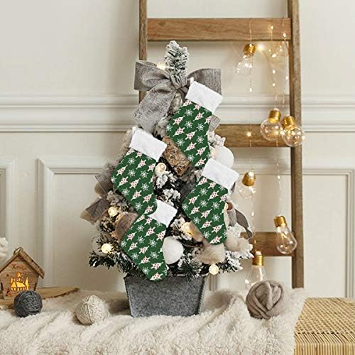 גרבי חג המולד של Alaza עץ חג המולד פתית שלג קלאסית קלאסית קישוטים לגרביים קטנים להתאמה אישית לעיצוב