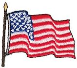 דגל אמריקאי של Tervis מיוצר בארהב כוס נסיעה כוסית כוס חומה כפולה שומר על שתייה קרה וחמה, 10oz גלי, מכסה אדום