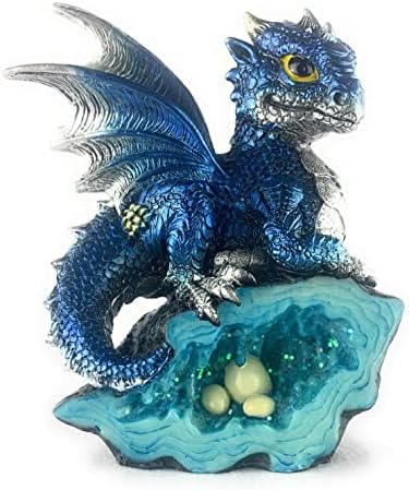 לא זה פסל דרקון נחמד כחול עם חרב דרקון מימי הביניים וכדור קריסטל דרקון אספנות פנטזיה פנטזיה מימי הביניים